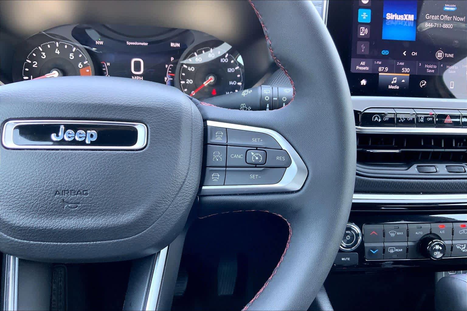 Used 2026 Jeep Compass Trailhawk AWD/4WD image 24