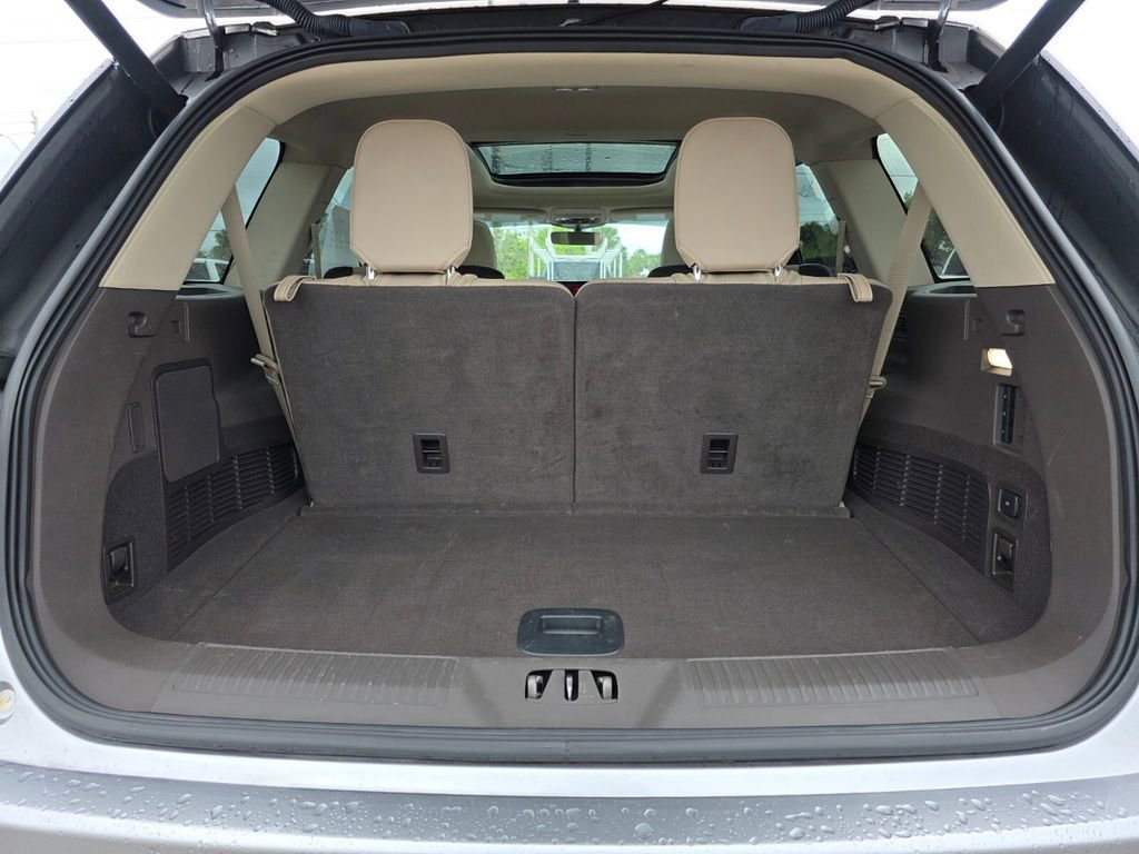 Used 2022 Lincoln Aviator Reserve w/ Equipment Group 201A AWD/4WD image 16