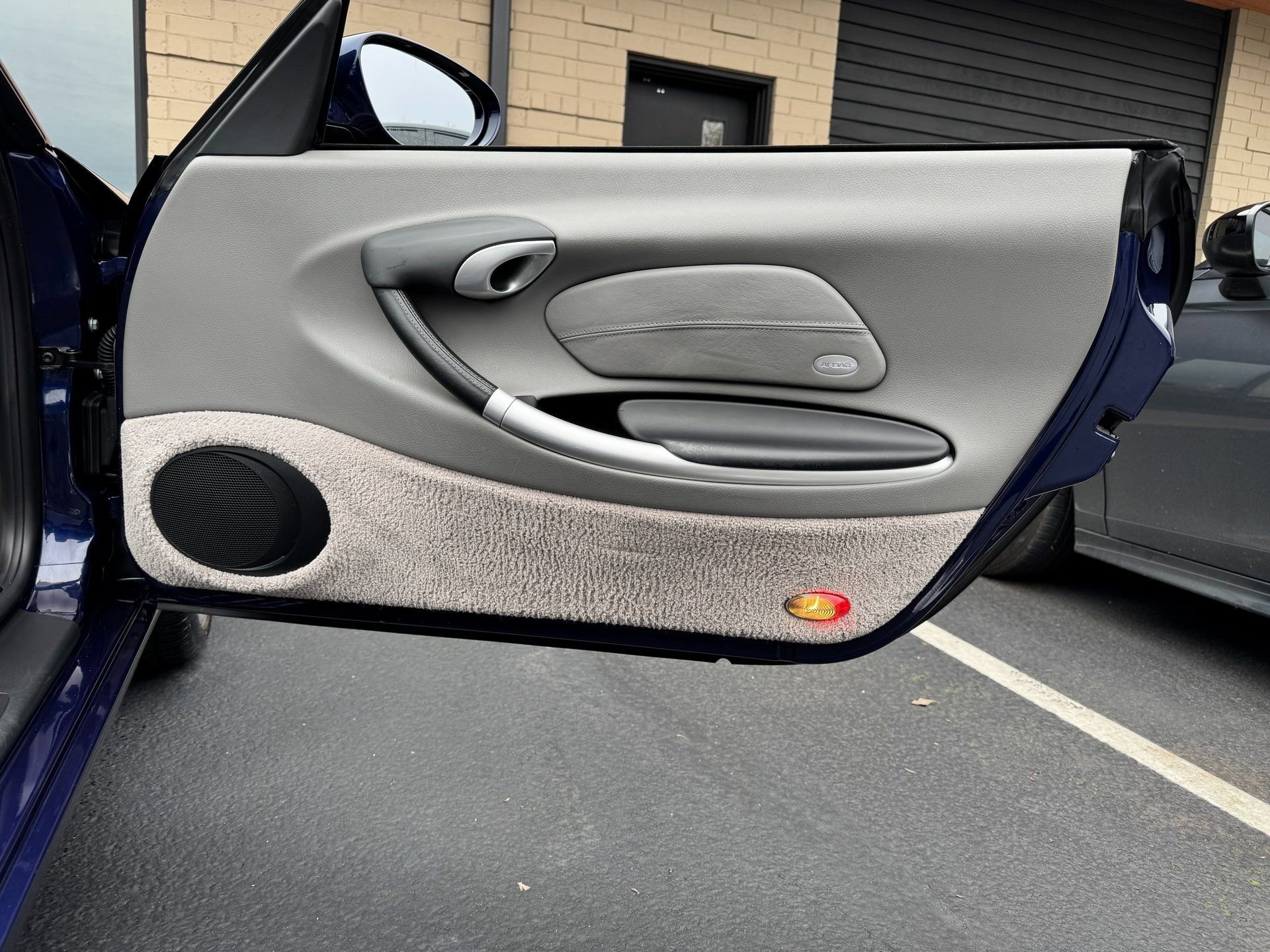 Used 2001 Porsche Boxster S image 37