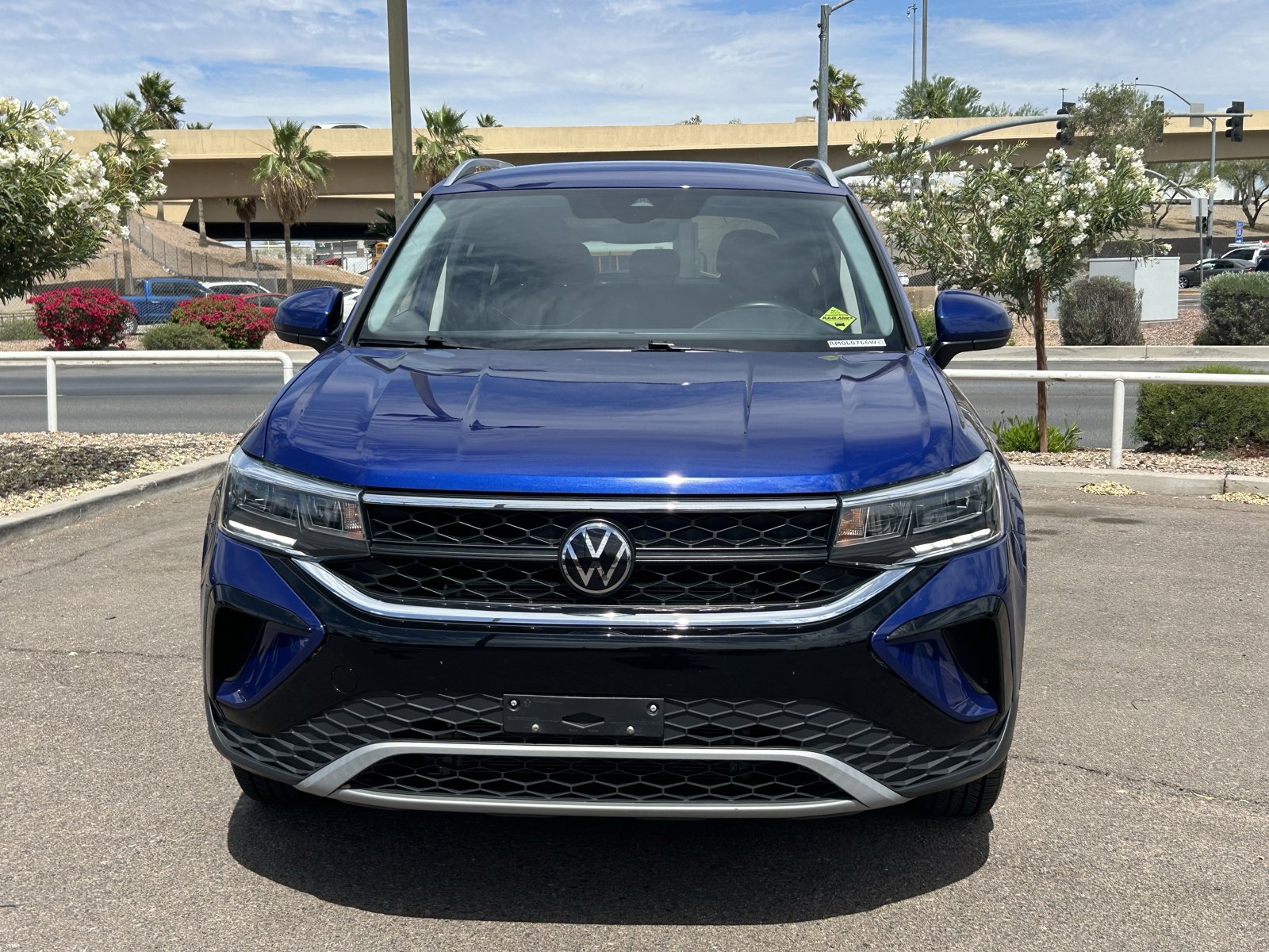 Used 2024 Volkswagen Taos SE image 8