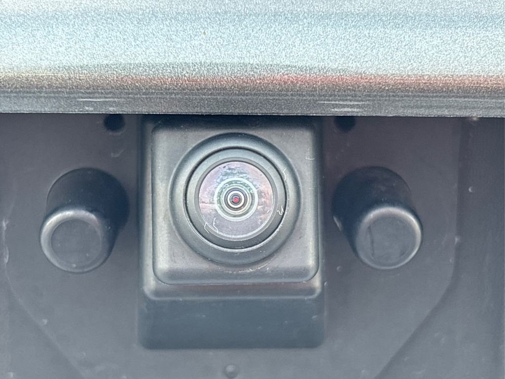 Used 2023 Nissan Rogue S image 15