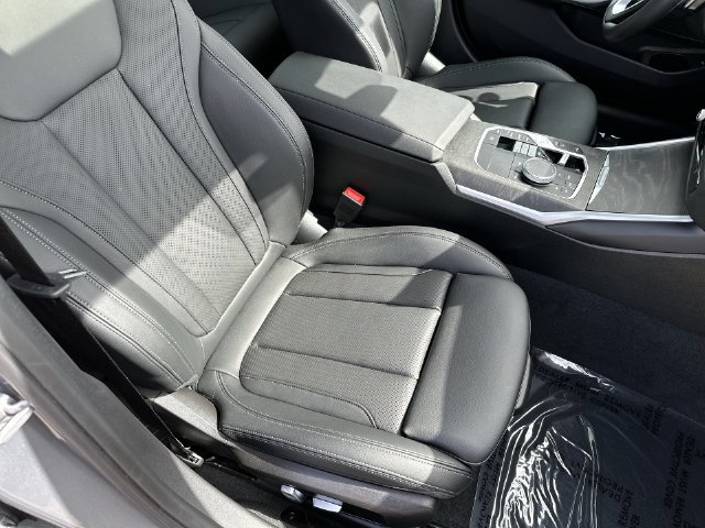 Used 2023 BMW 330i xDrive Sedan w/ Driving Assistance Package AWD/4WD image 28