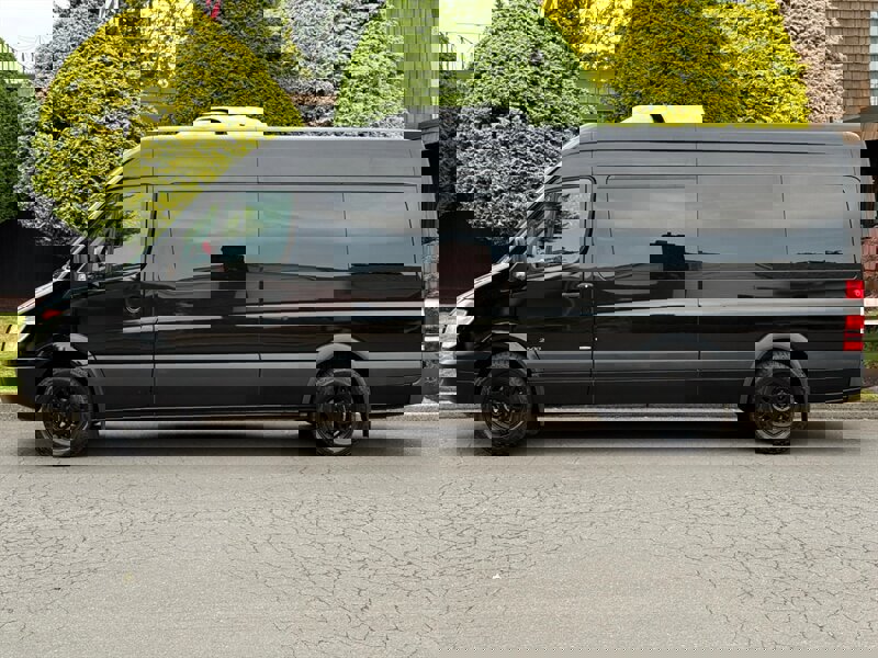 Used 2012 Mercedes-Benz Sprinter 2500 image 2