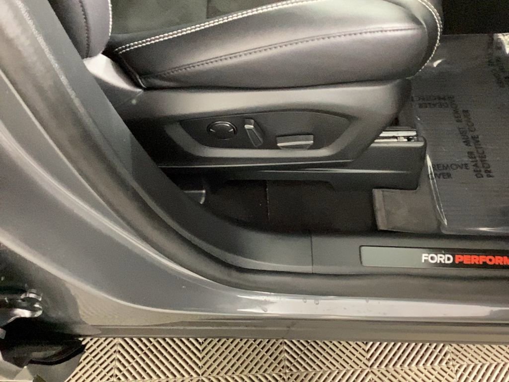 Used 2024 Ford Explorer ST image 9