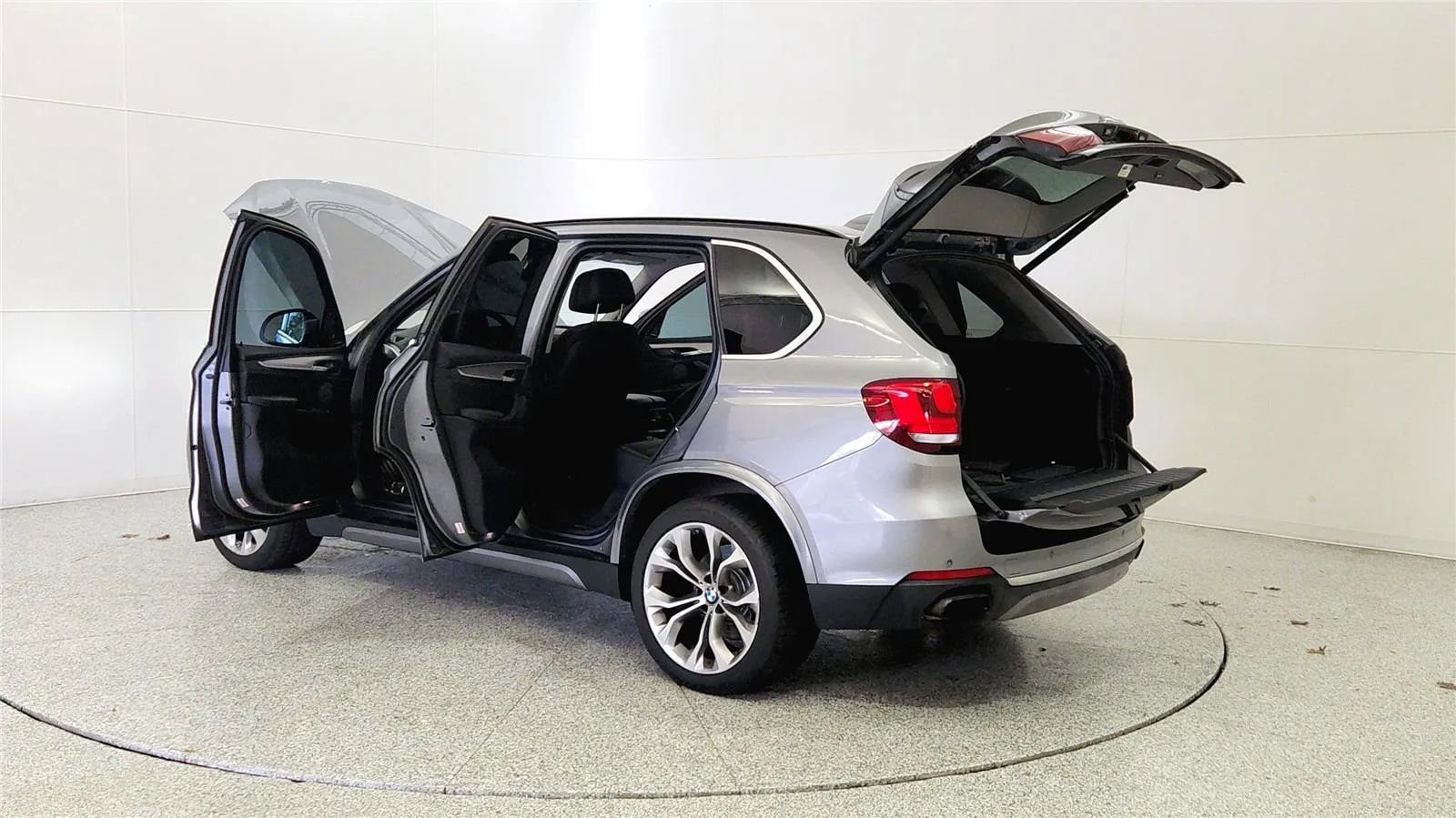 Used 2016 BMW X5 xDrive50i AWD/4WD image 11
