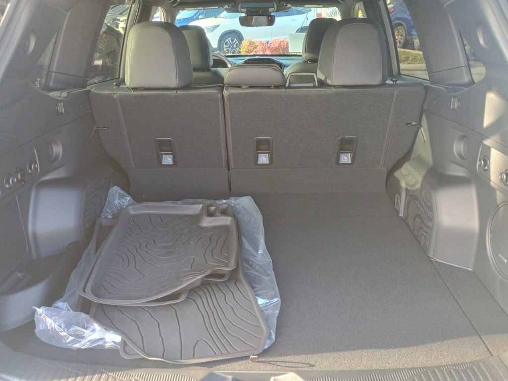 Used 2025 Subaru Forester Sport image 18