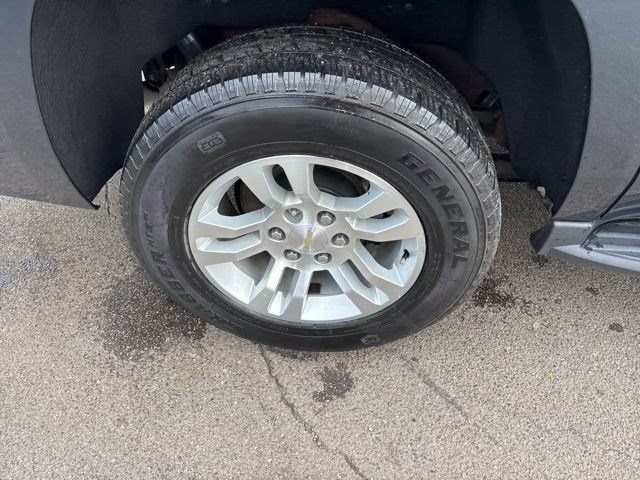 Used 2020 Chevrolet Suburban LT RWD image 45
