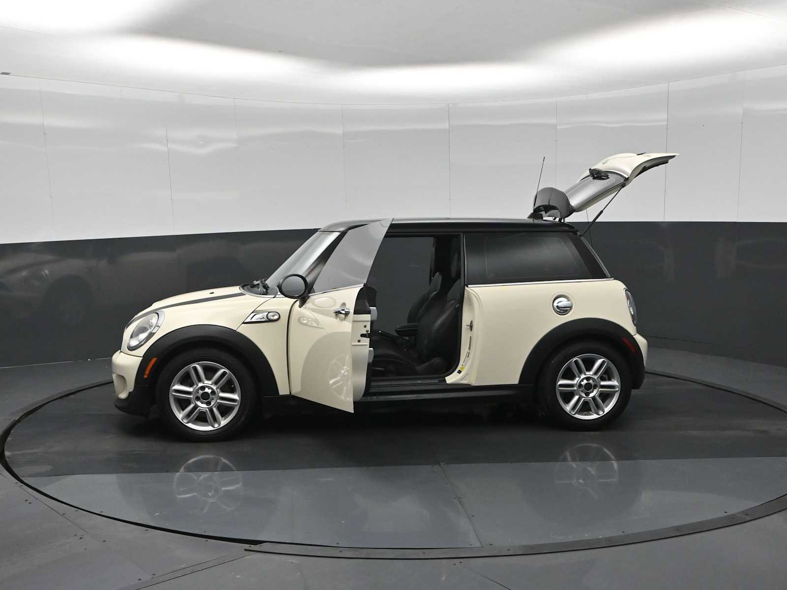 Used 2012 MINI Cooper S image 32