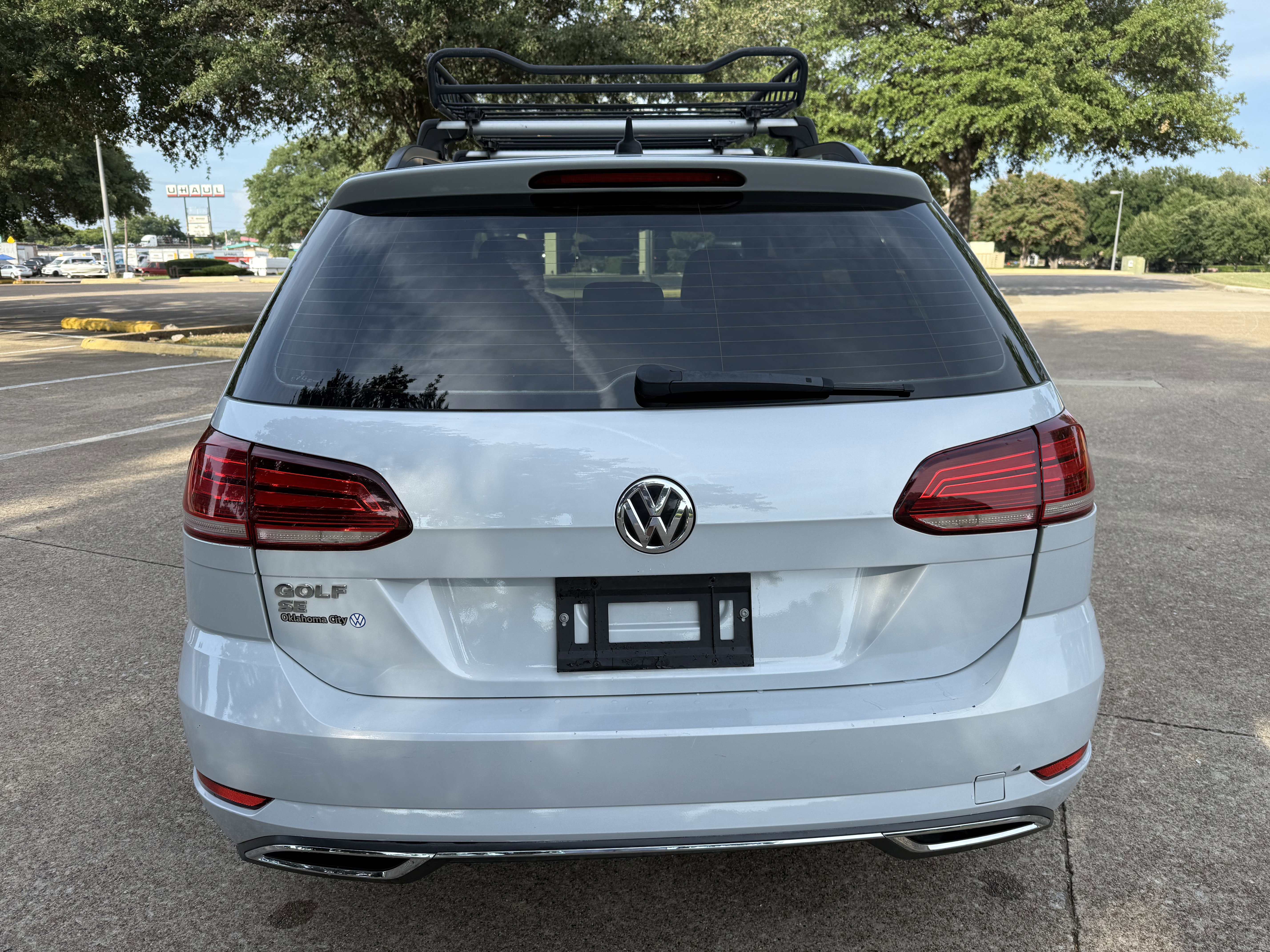 Used 2019 Volkswagen Golf SE image 6