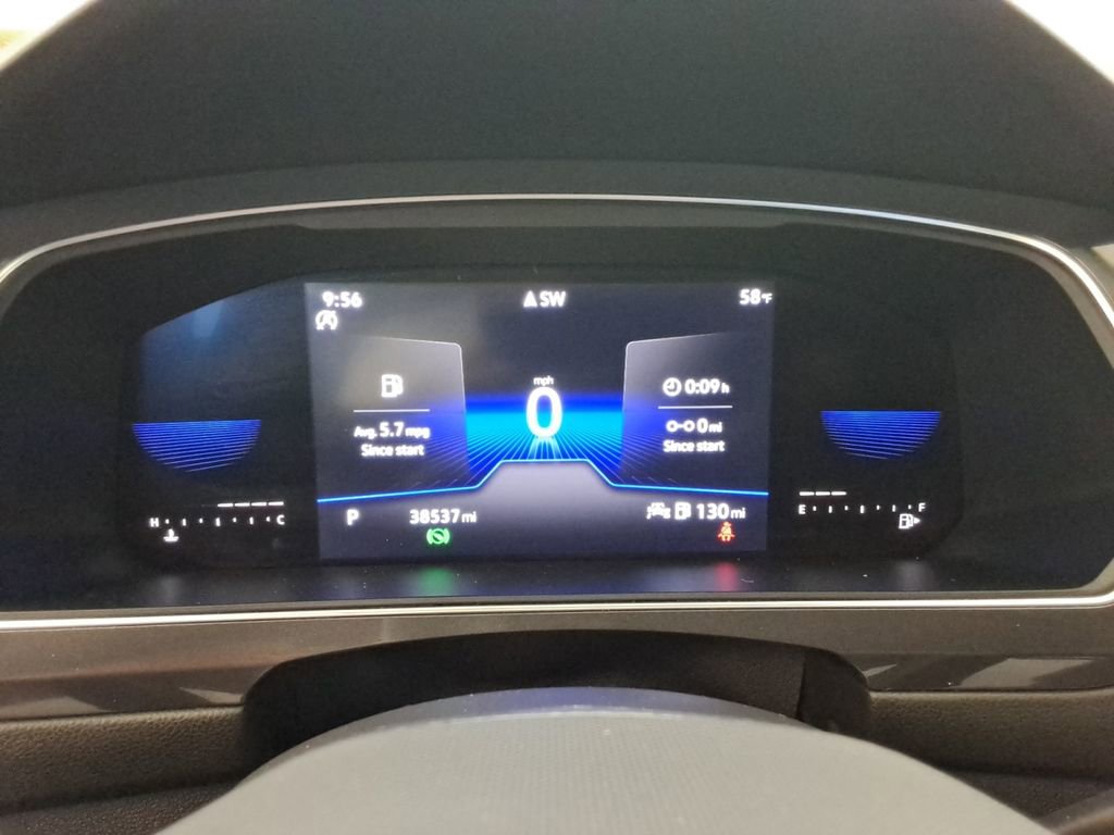 Certified 2022 Volkswagen Tiguan SE image 10