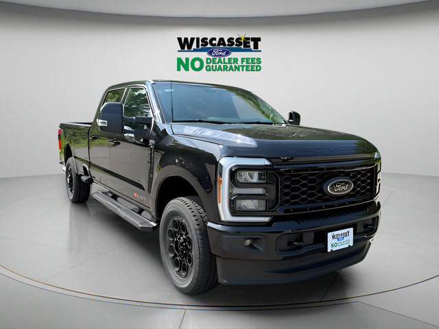 New 2026 Ford F250 Lariat w/ Black Appearance Package
