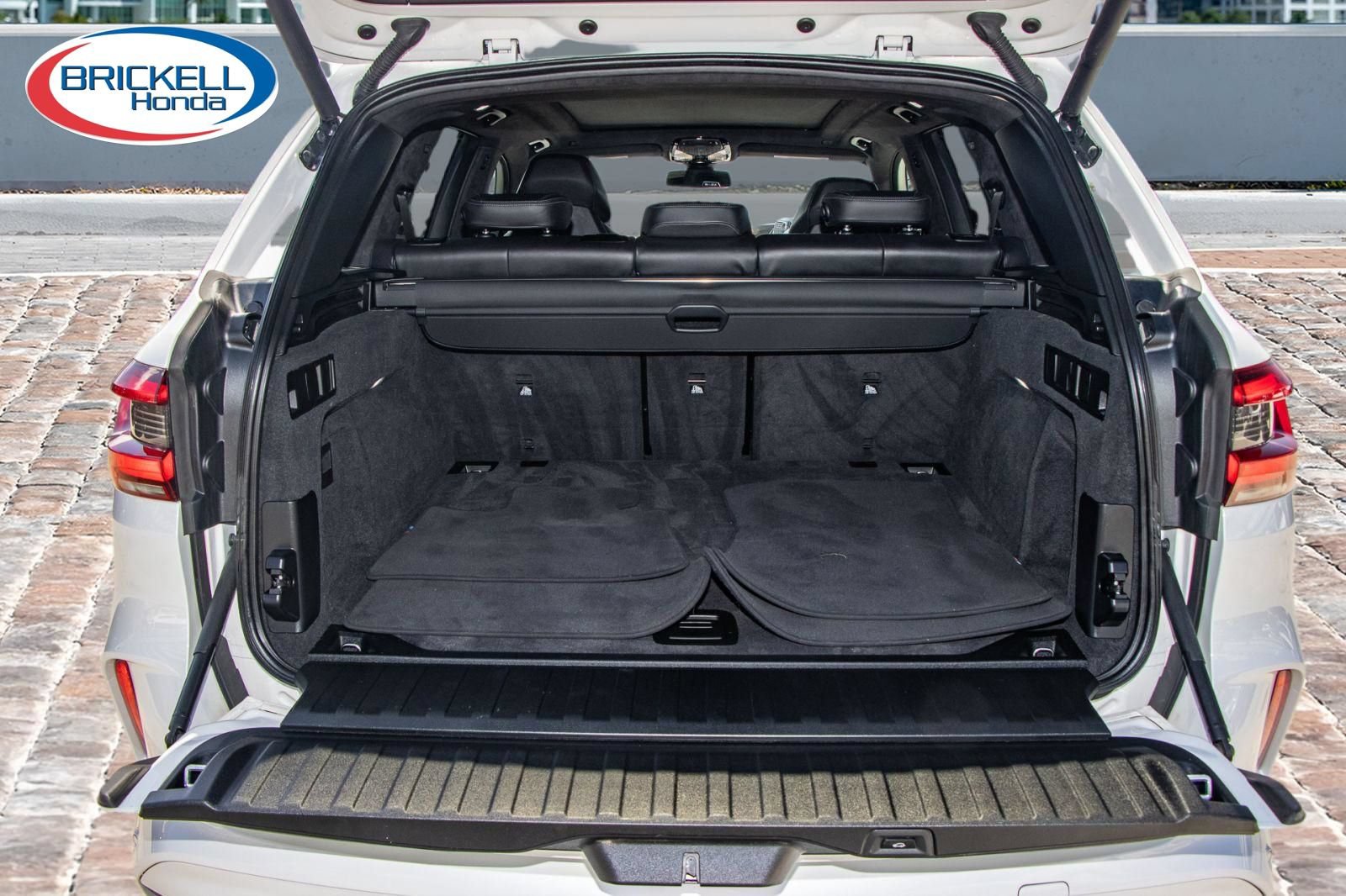 Used 2021 BMW X5 M w/ Executive Package AWD/4WD image 11