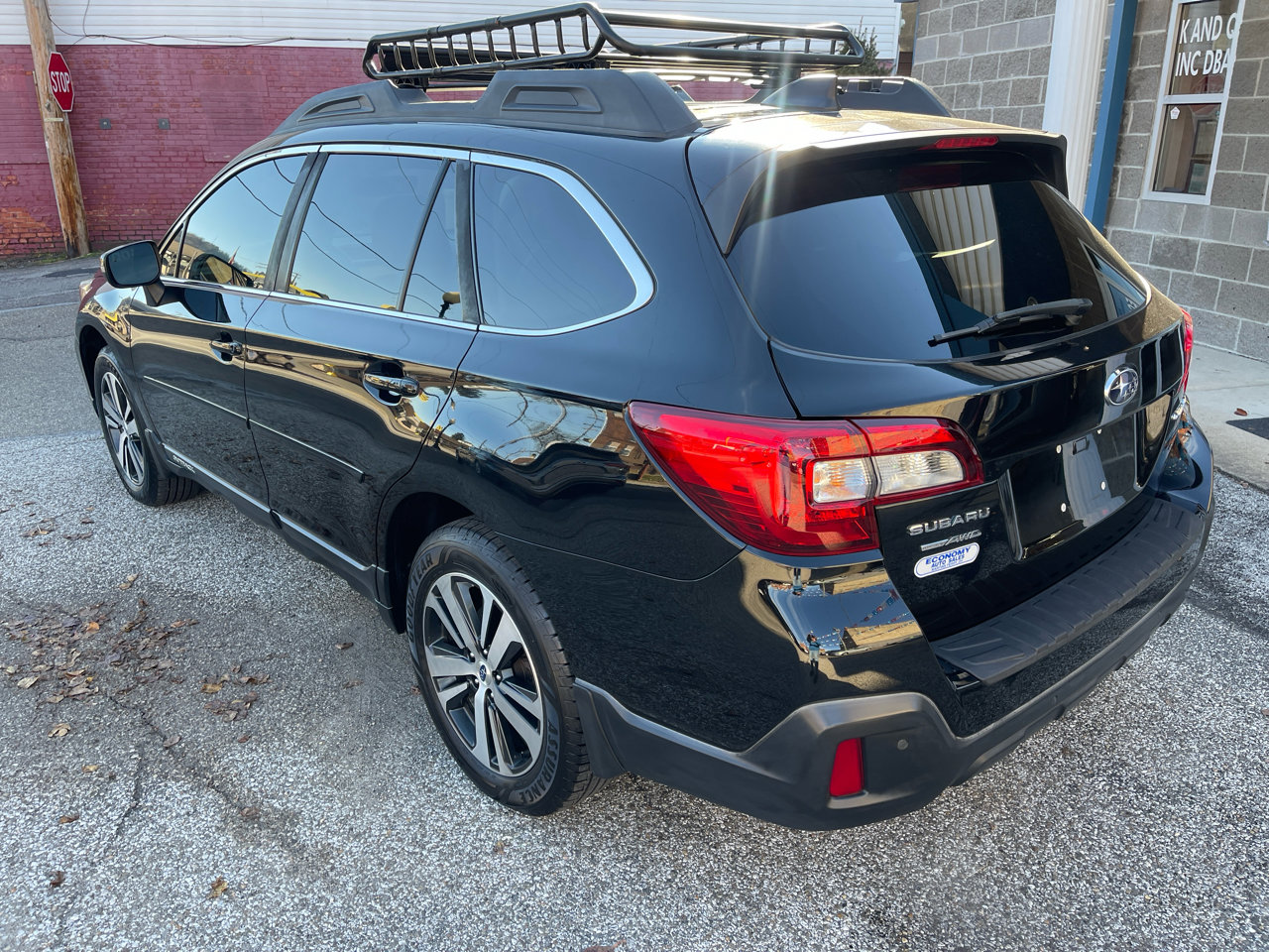 Used 2018 Subaru Outback 2.5i Limited image 7