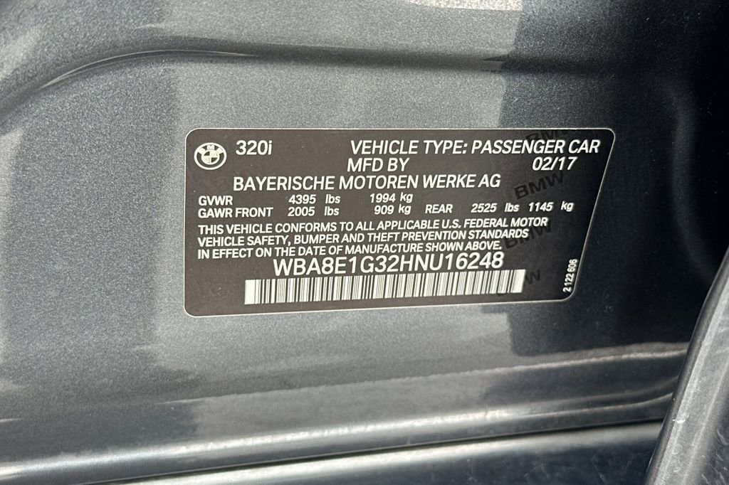 Used 2017 BMW 320i Sedan RWD image 31