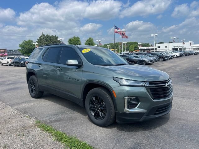 Used 2022 Chevrolet Traverse LT w/ Midnight/Sport Edition AWD/4WD image 3