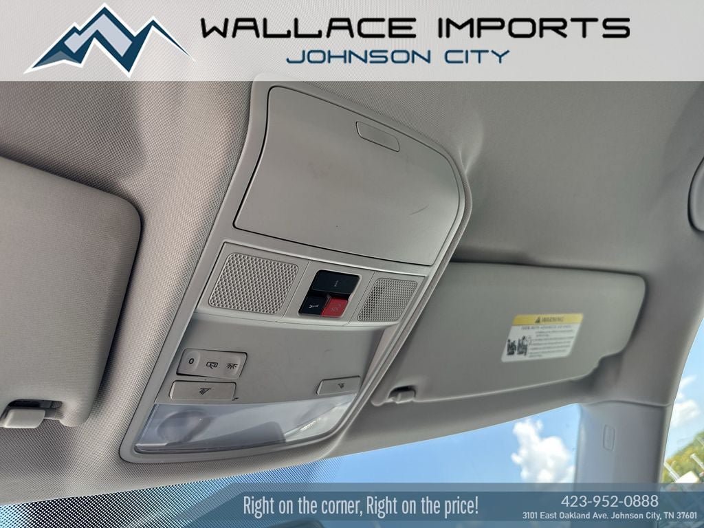 Used 2015 Volkswagen Tiguan S FWD image 13