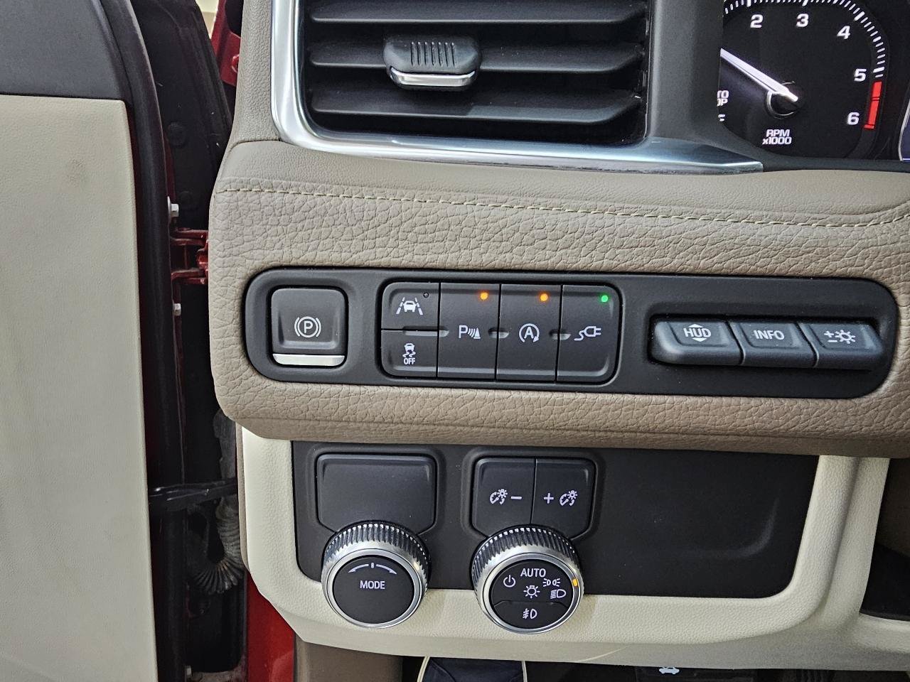 Used 2021 GMC Yukon Denali RWD image 39