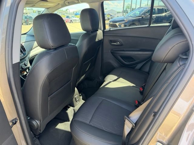 Used 2022 Chevrolet Trax LT w/ LT Convenience Package AWD/4WD image 29