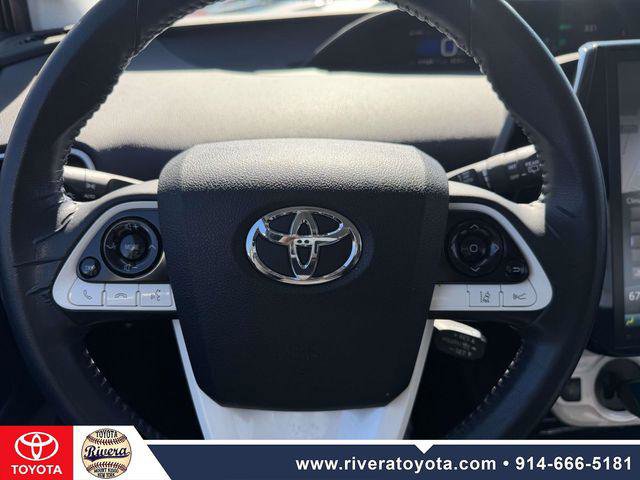 Certified 2018 Toyota Prius Four w/ Advanced Technology Package image 18