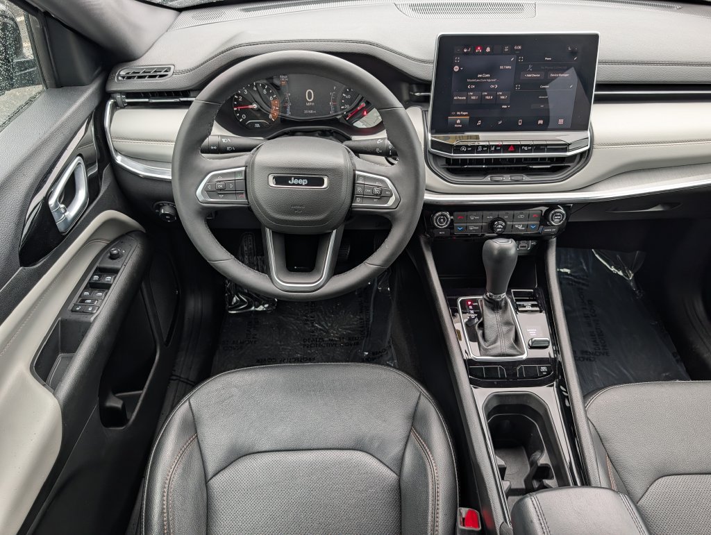 Used 2023 Jeep Compass Limited AWD/4WD image 17