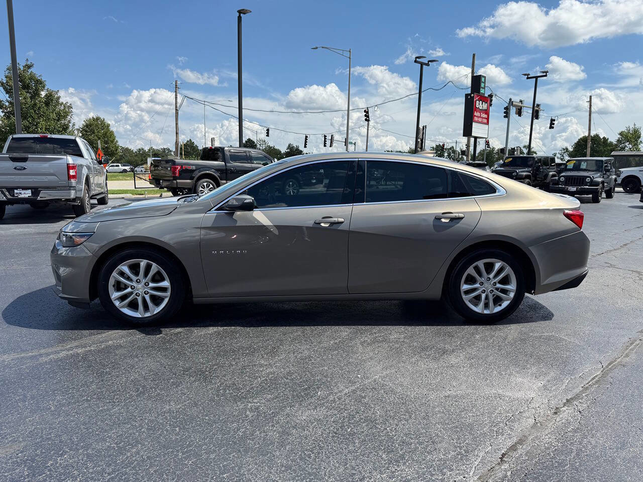 Used 2018 Chevrolet Malibu LT image 4