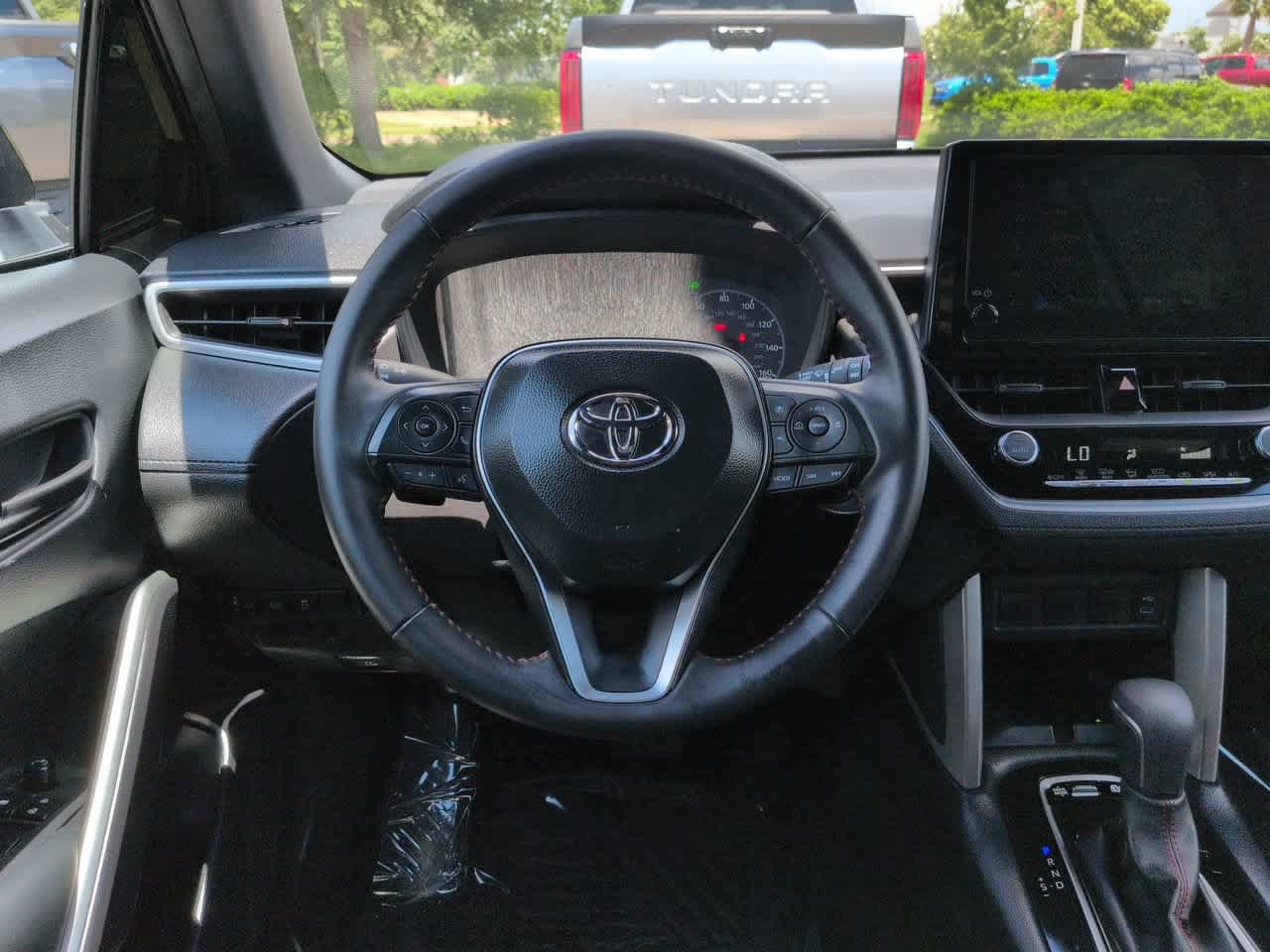 Used 2025 Toyota Corolla Cross AWD Hybrid image 15
