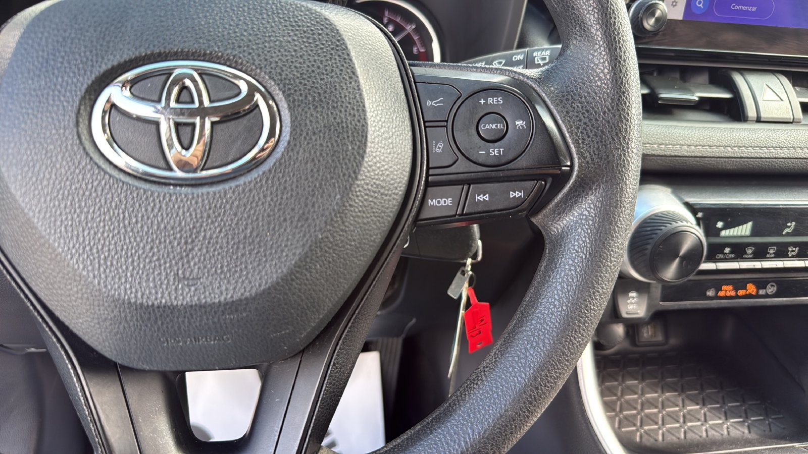 Used 2024 Toyota RAV4 LE FWD image 9