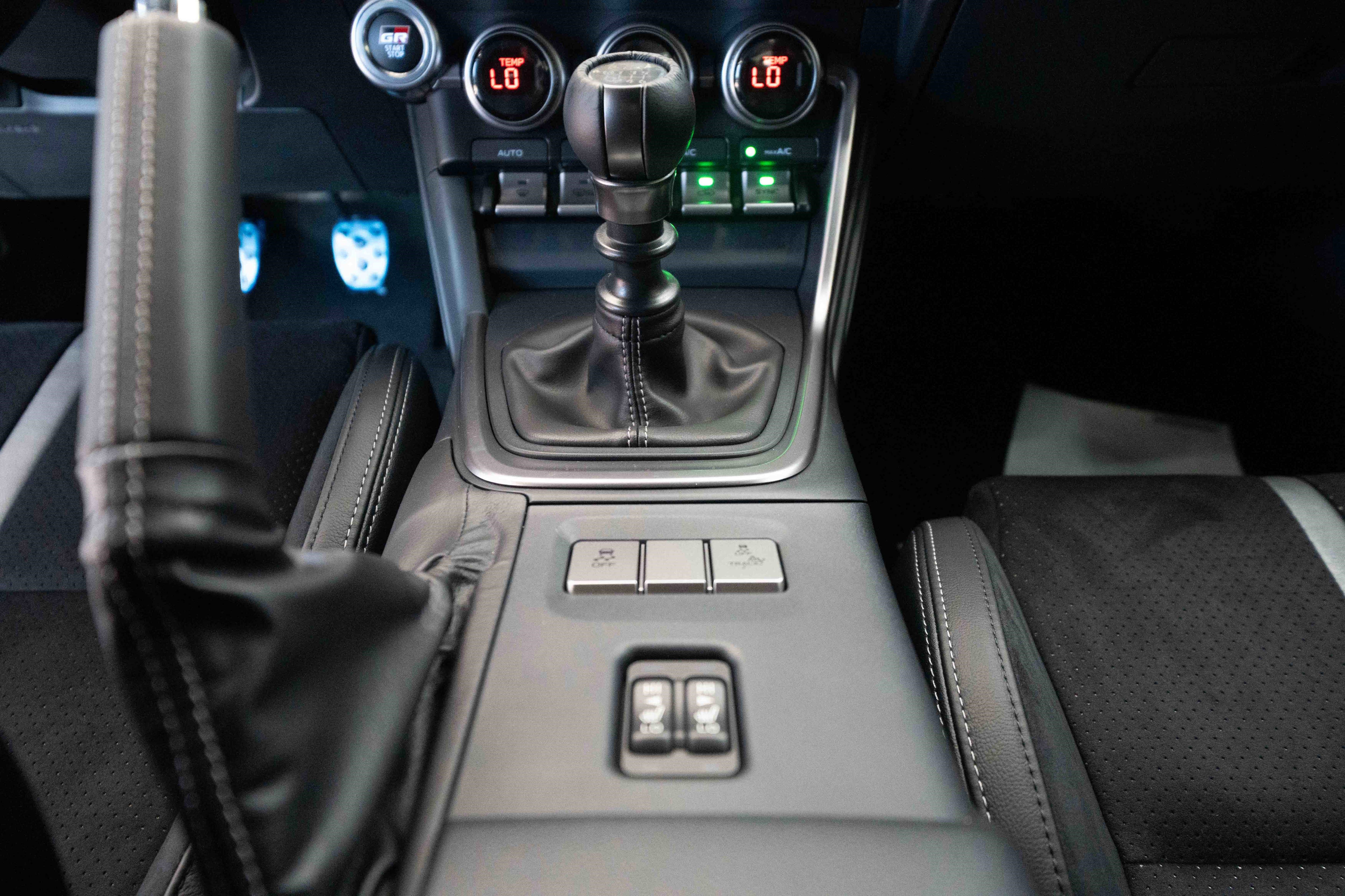 New 2025 Toyota GR86 Premium w/ GR Wheel Package (TMS image 22