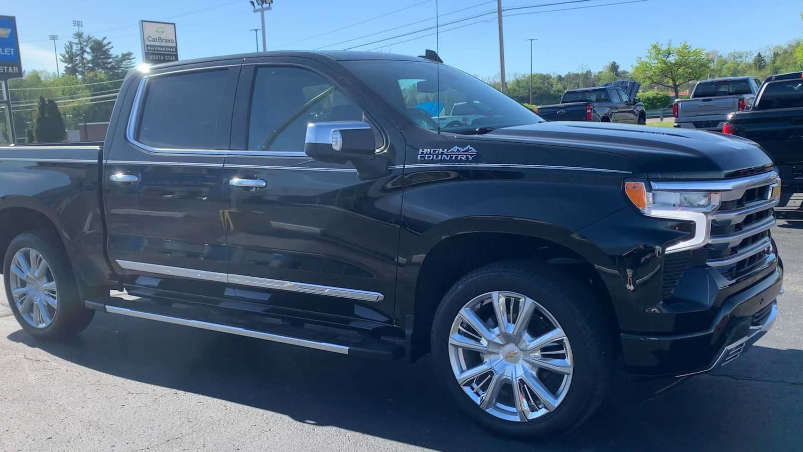 Certified 2023 Chevrolet Silverado 1500 High Country w/ High Country Premium Package AWD/4WD image 2