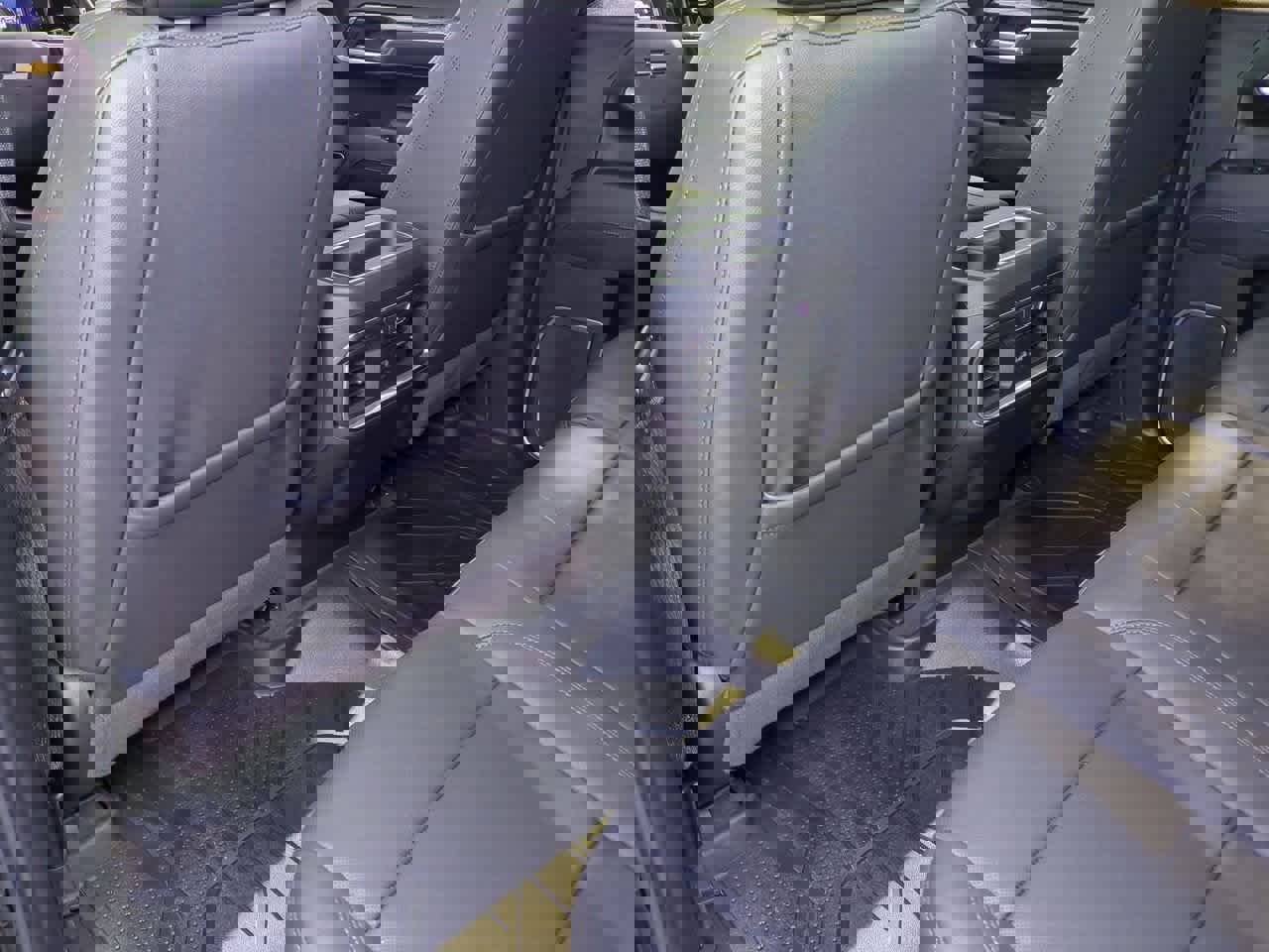 Used 2025 Chevrolet Silverado 1500 LTZ w/ LTZ Premium Package image 19