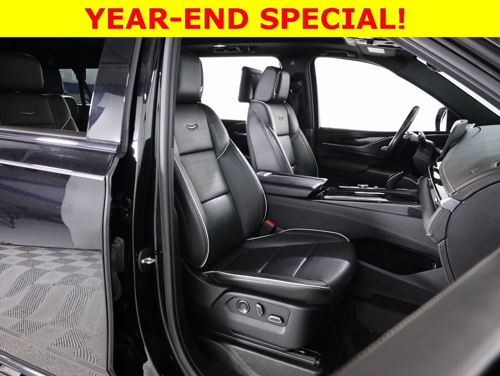Used 2021 Cadillac Escalade ESV Sport w/ Driver Assist Tech Package image 32