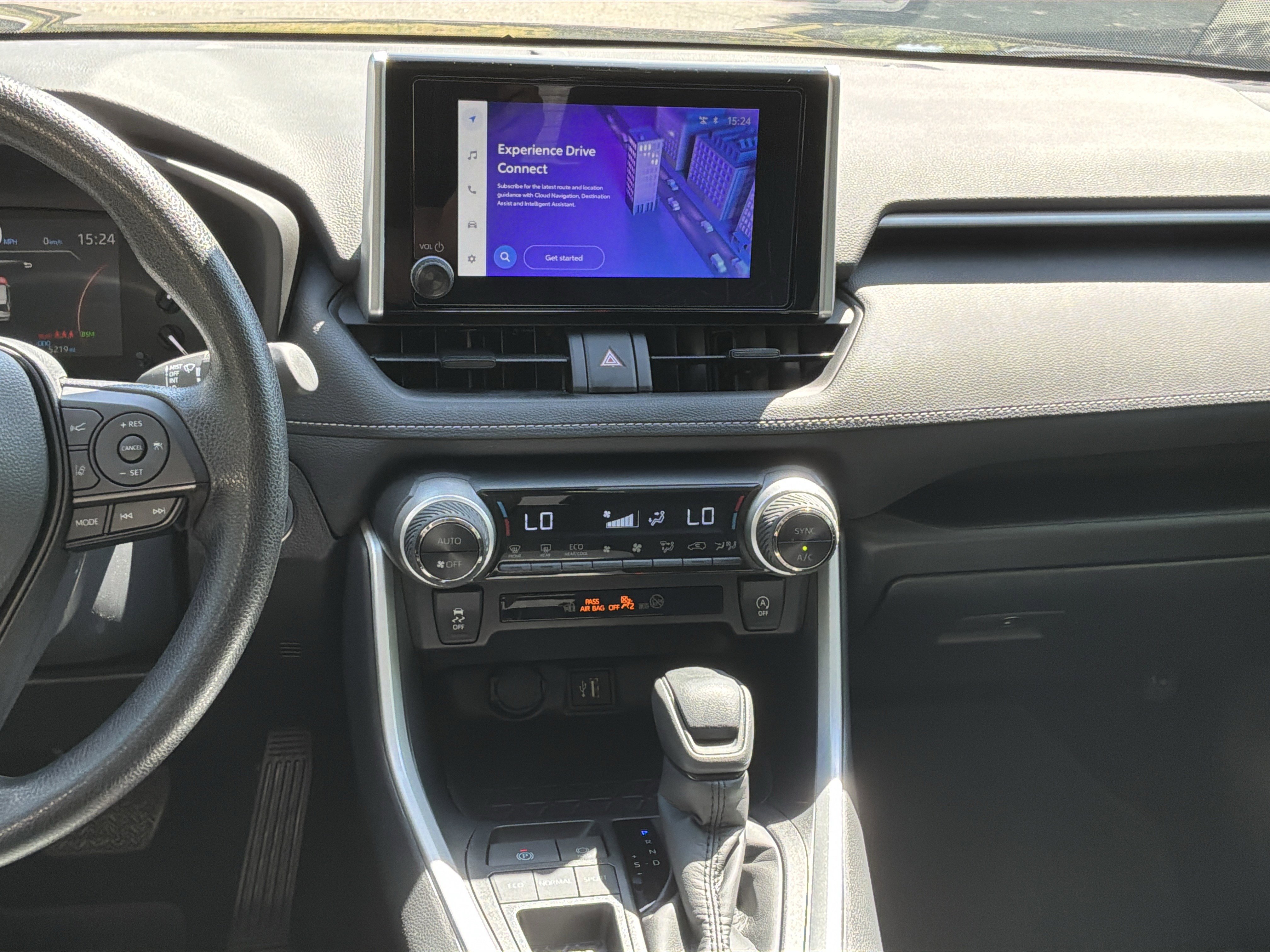 Used 2025 Toyota RAV4 XLE w/ Convenience Package FWD image 30