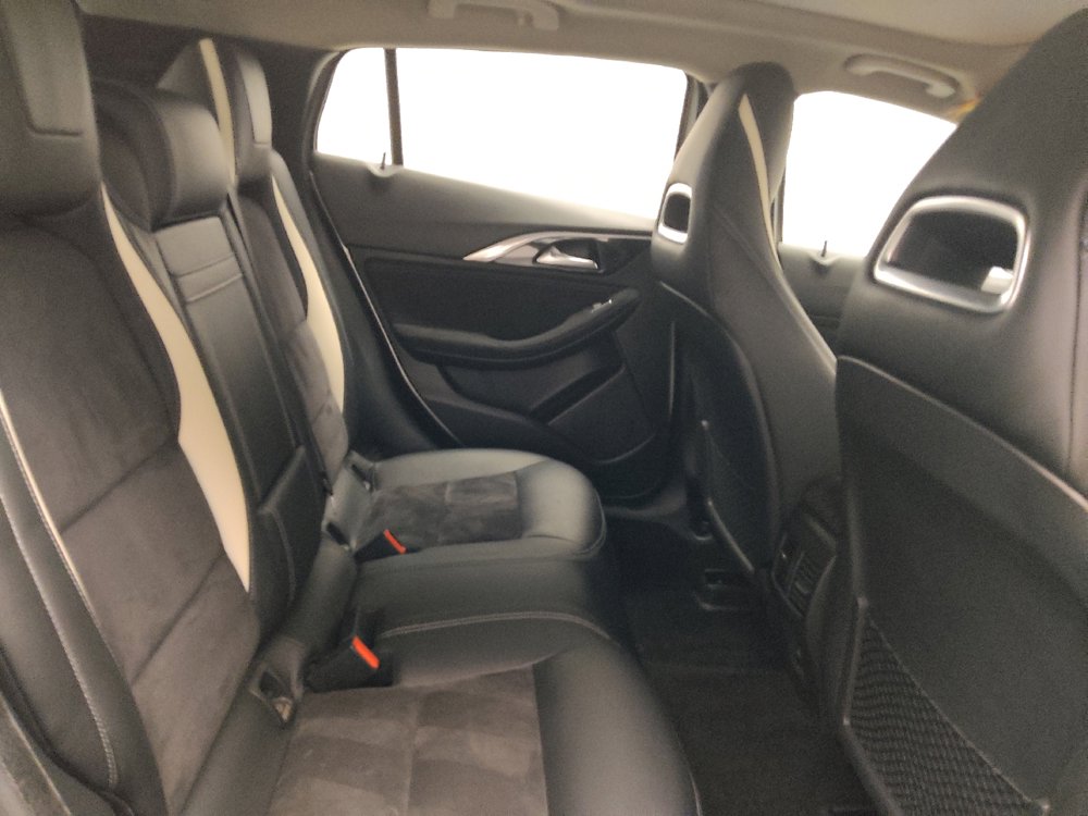 Used 2017 INFINITI QX30 Sport FWD image 19