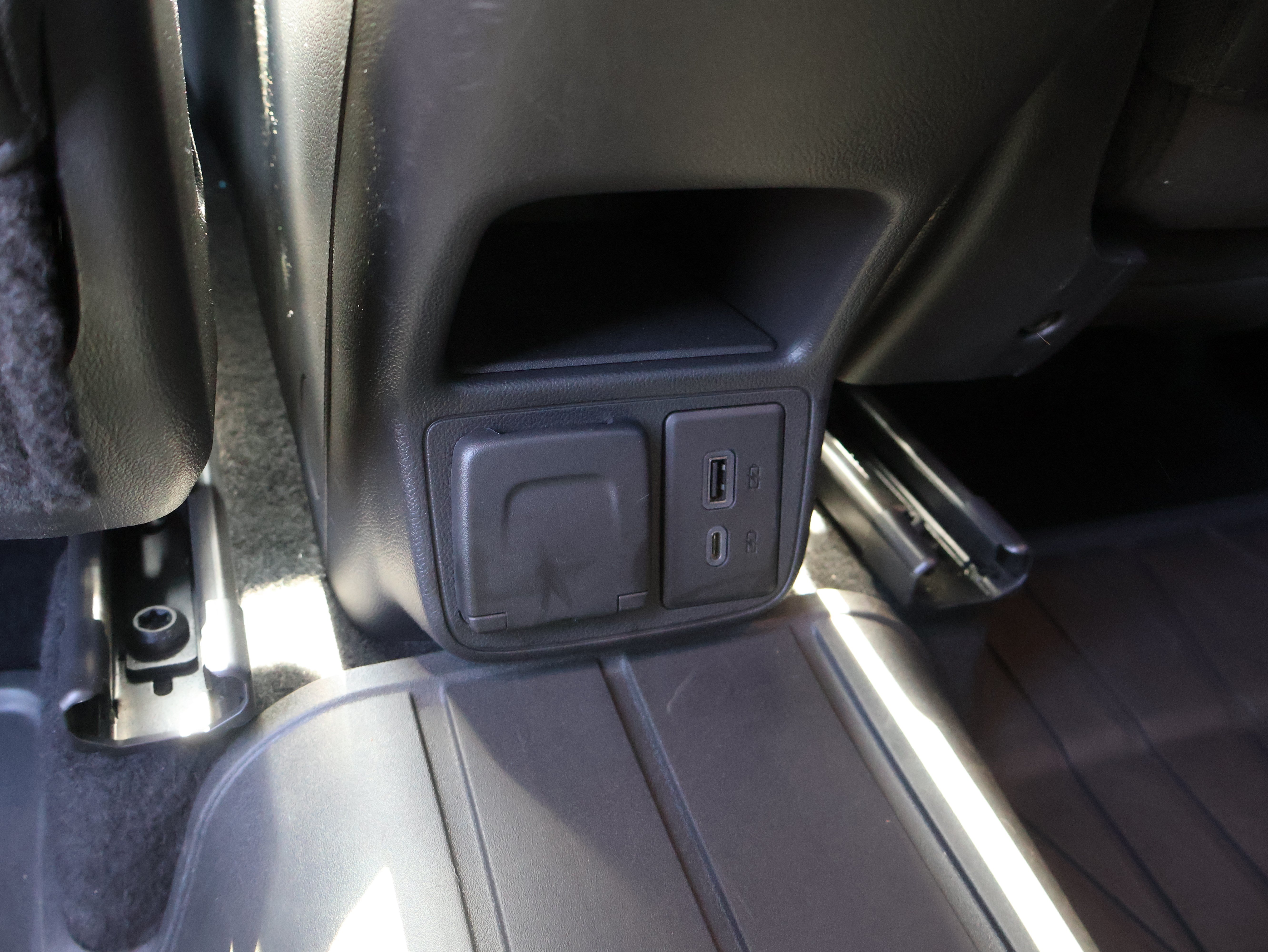 Used 2023 Buick Encore GX Essence w/ Experience Buick Package AWD/4WD image 20