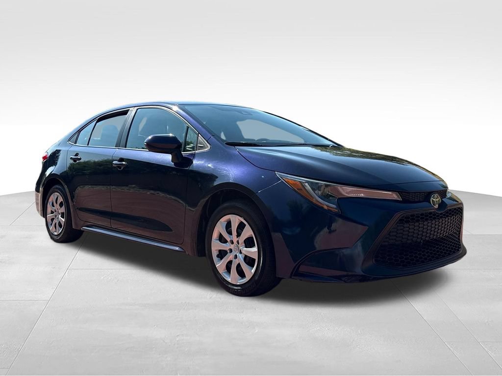 Used 2022 Toyota Corolla LE FWD image 1