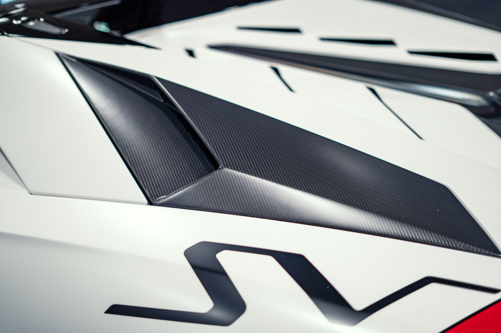 Used 2020 Lamborghini Aventador SVJ AWD/4WD image 19