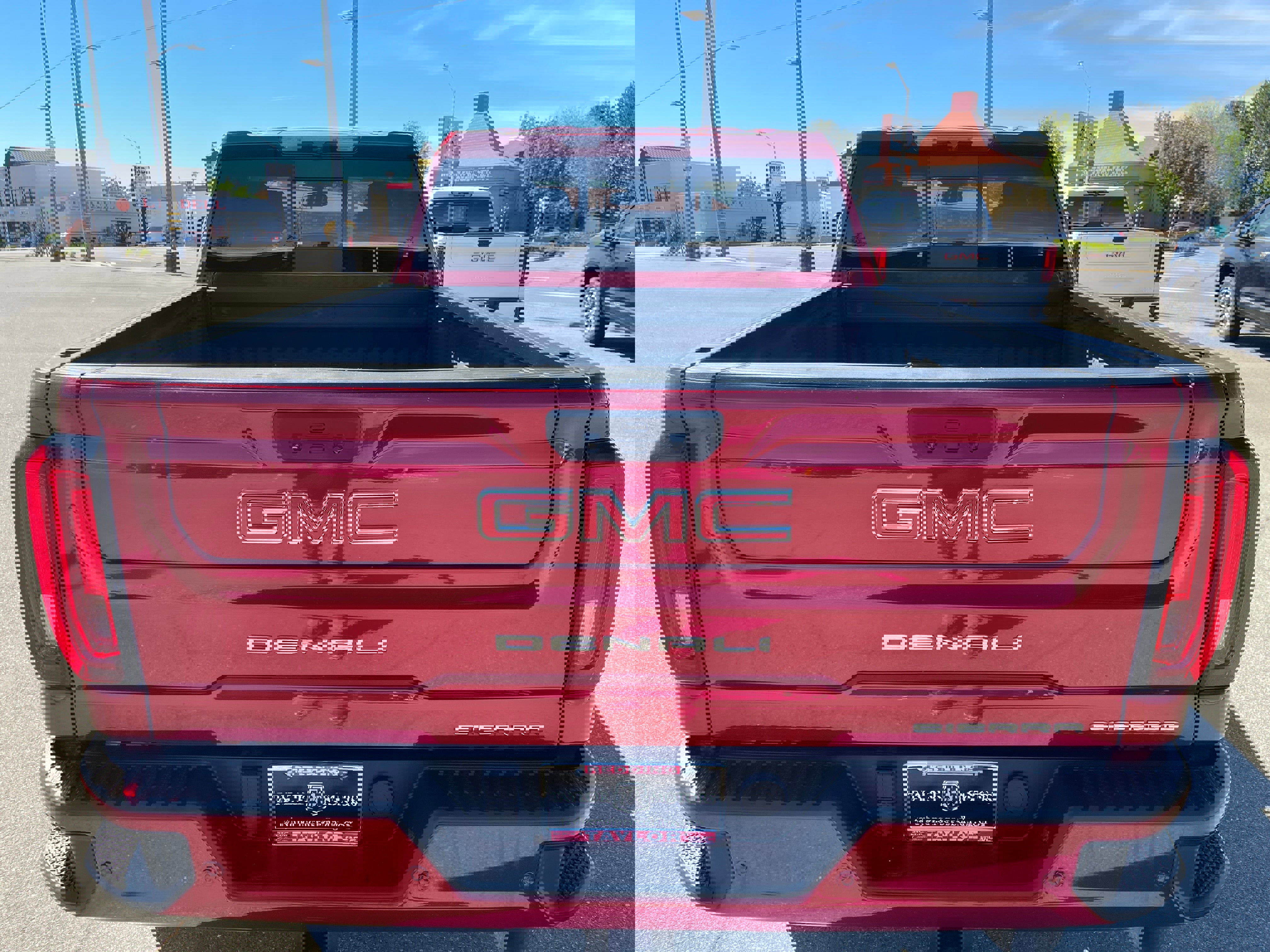 Used 2022 GMC Sierra 3500 Denali image 6