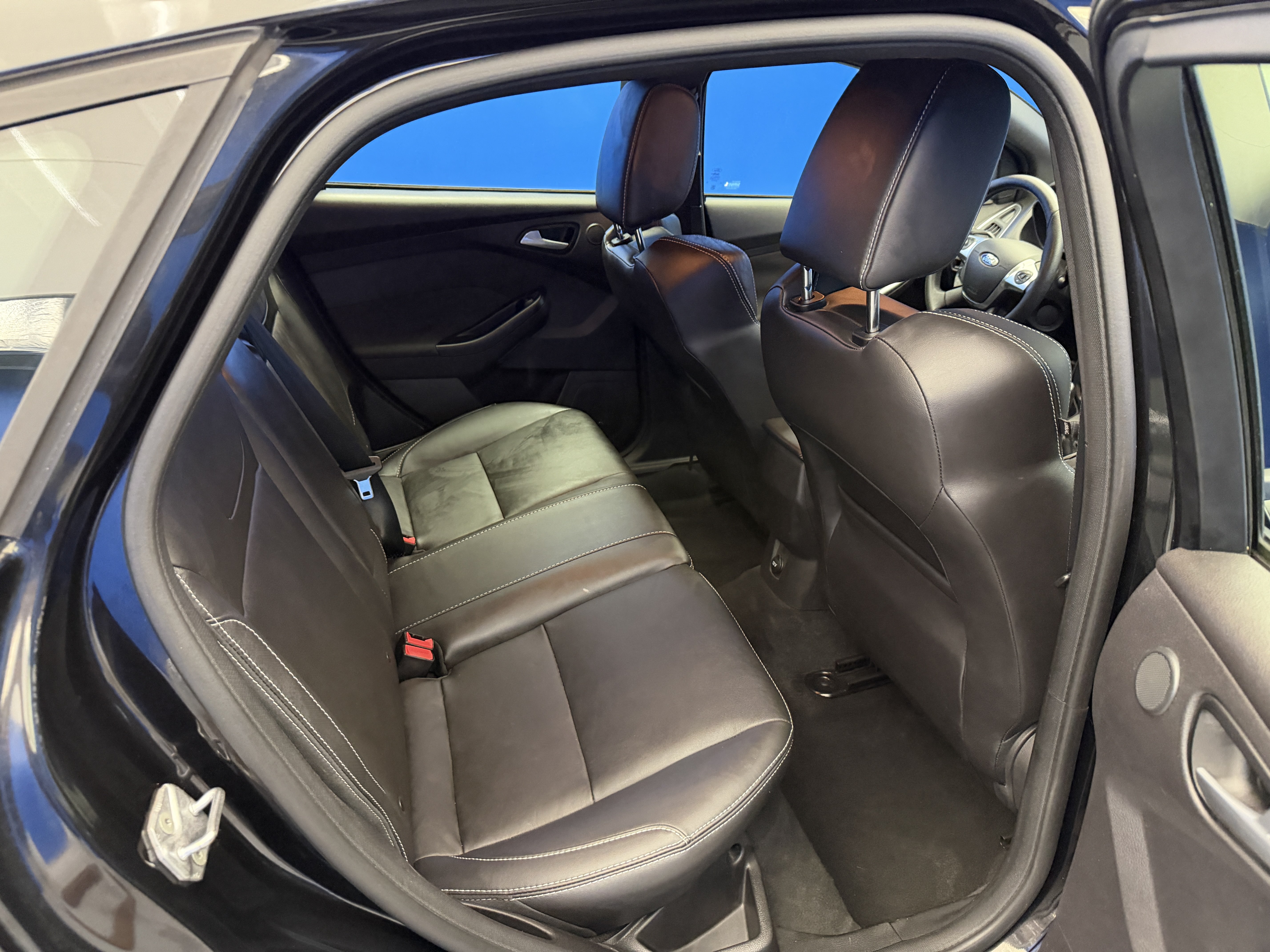 Used 2014 Ford Focus ST w/ Equipment Group 202A FWD image 24