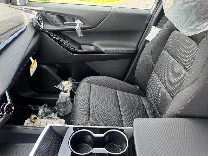 New 2027 Chevrolet Equinox LT FWD image 31