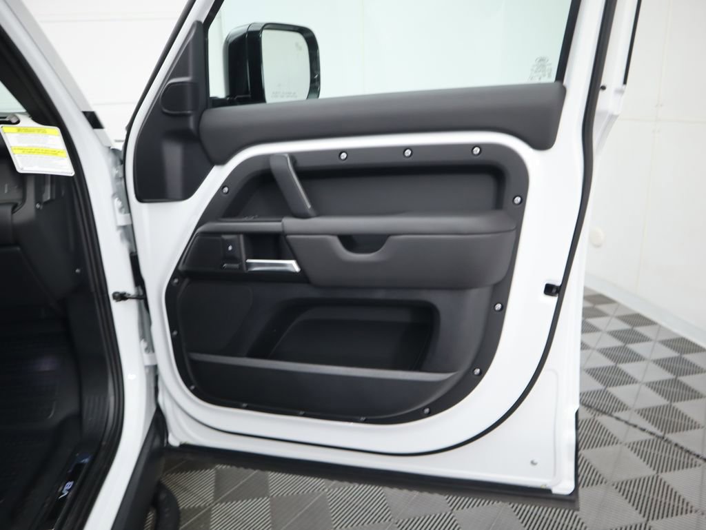New 2025 Land Rover Defender 130 V8 image 26