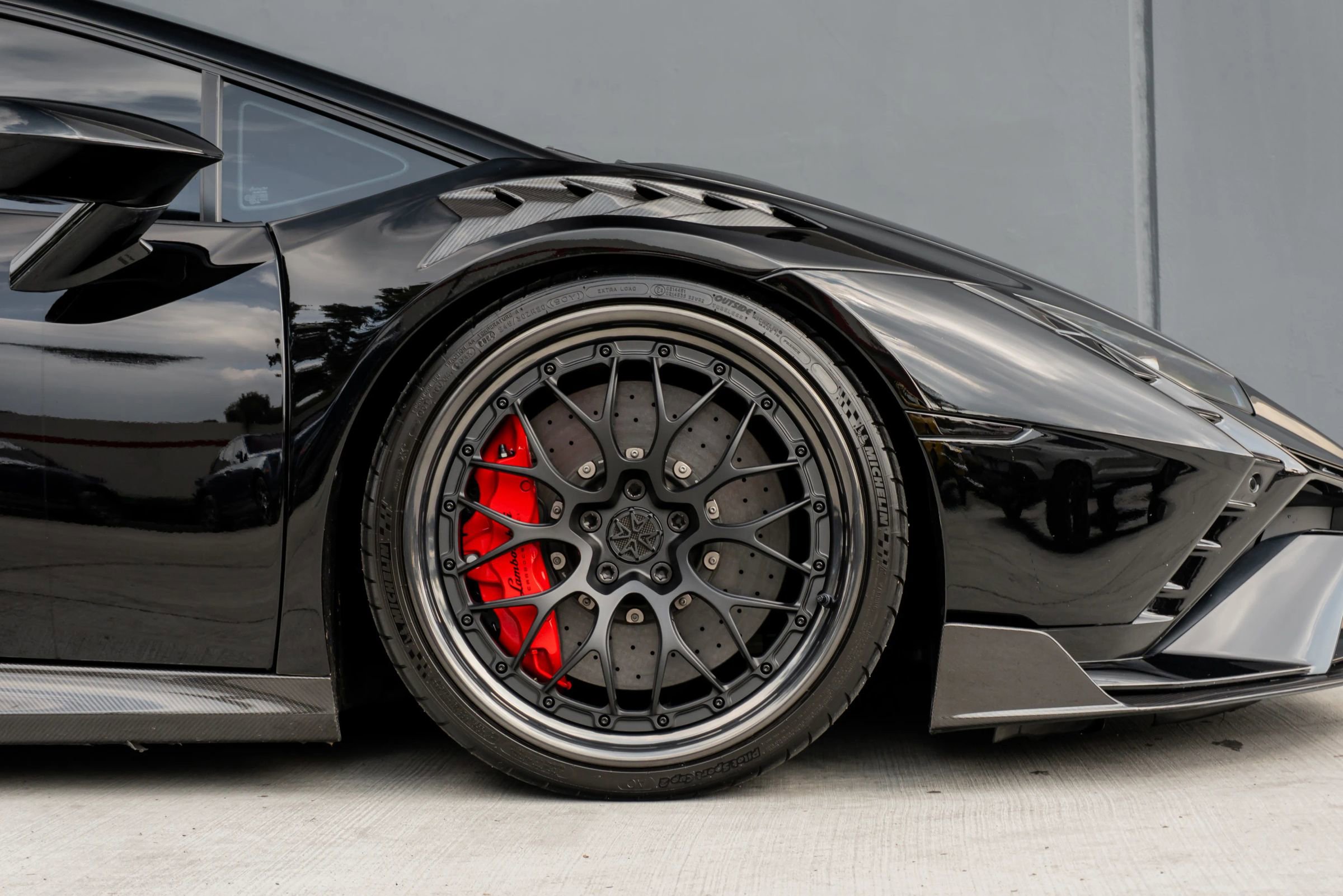 Used 2024 Lamborghini Huracan Tecnica image 42