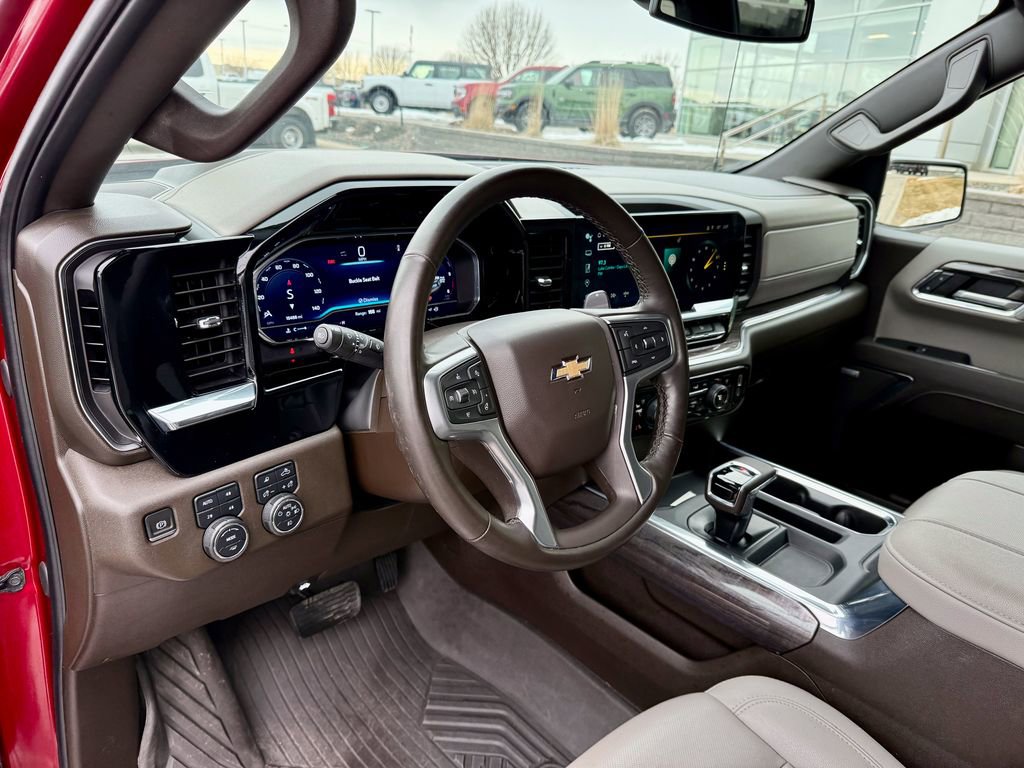 Used 2024 Chevrolet Silverado 1500 LTZ w/ LTZ Convenience Package II image 9