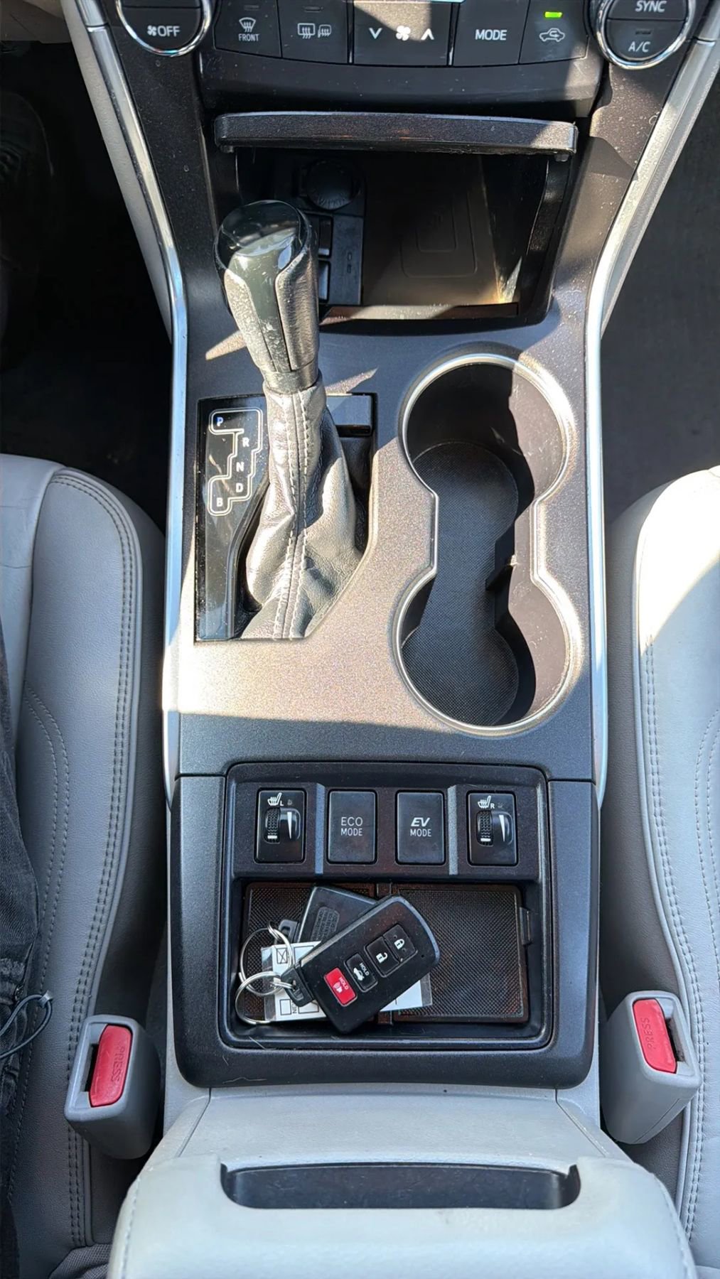 Used 2016 Toyota Camry XLE w/ Moonroof Package FWD image 20