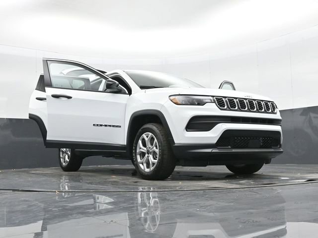 Used 2025 Jeep Compass Sport image 51