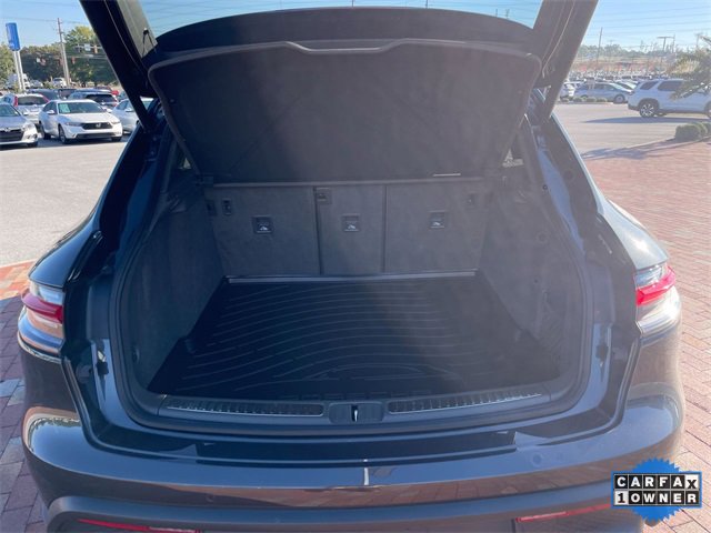 Used 2023 Porsche Macan image 28