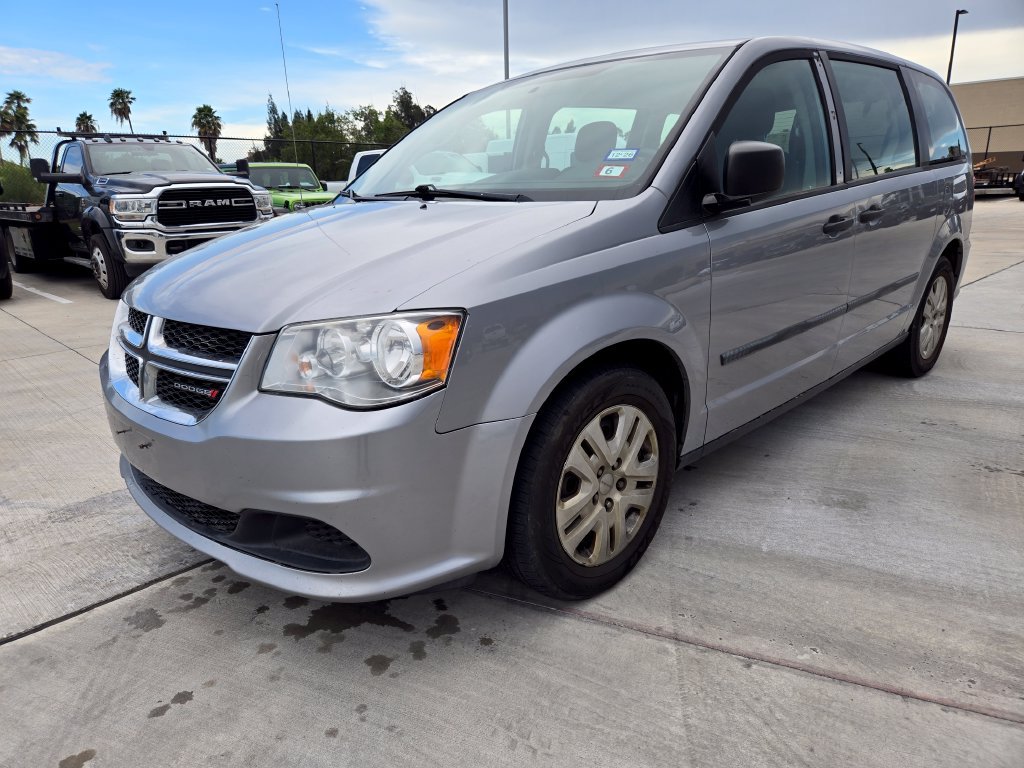 Used 2016 Dodge Grand Caravan American Value Package FWD image 2