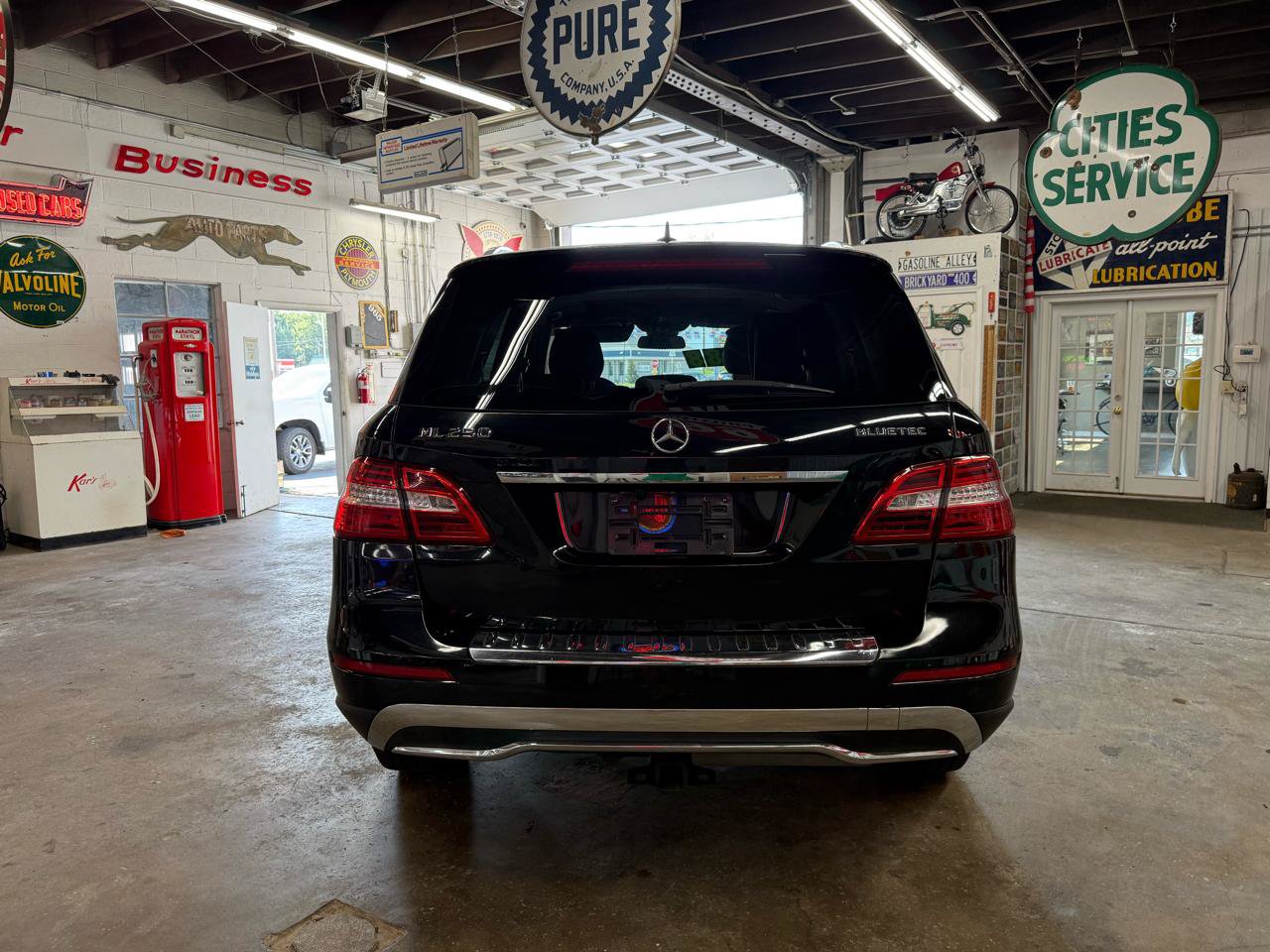 Used 2015 Mercedes-Benz ML 250 BlueTEC 4MATIC image 4