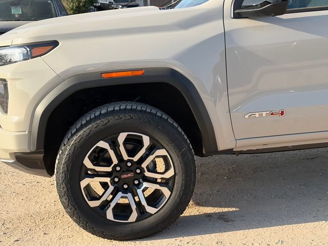 New 2026 GMC Canyon AT4 w/ Technology Plus Package AWD/4WD image 9