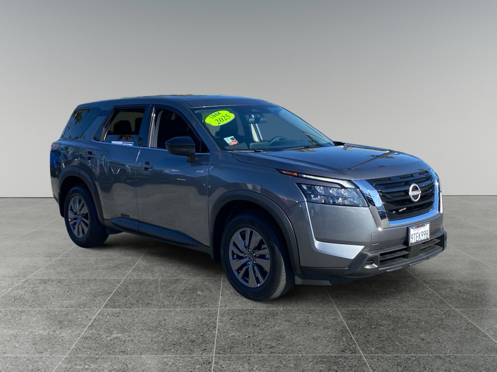 Used 2025 Nissan Pathfinder S w/ Cargo Package FWD image 7