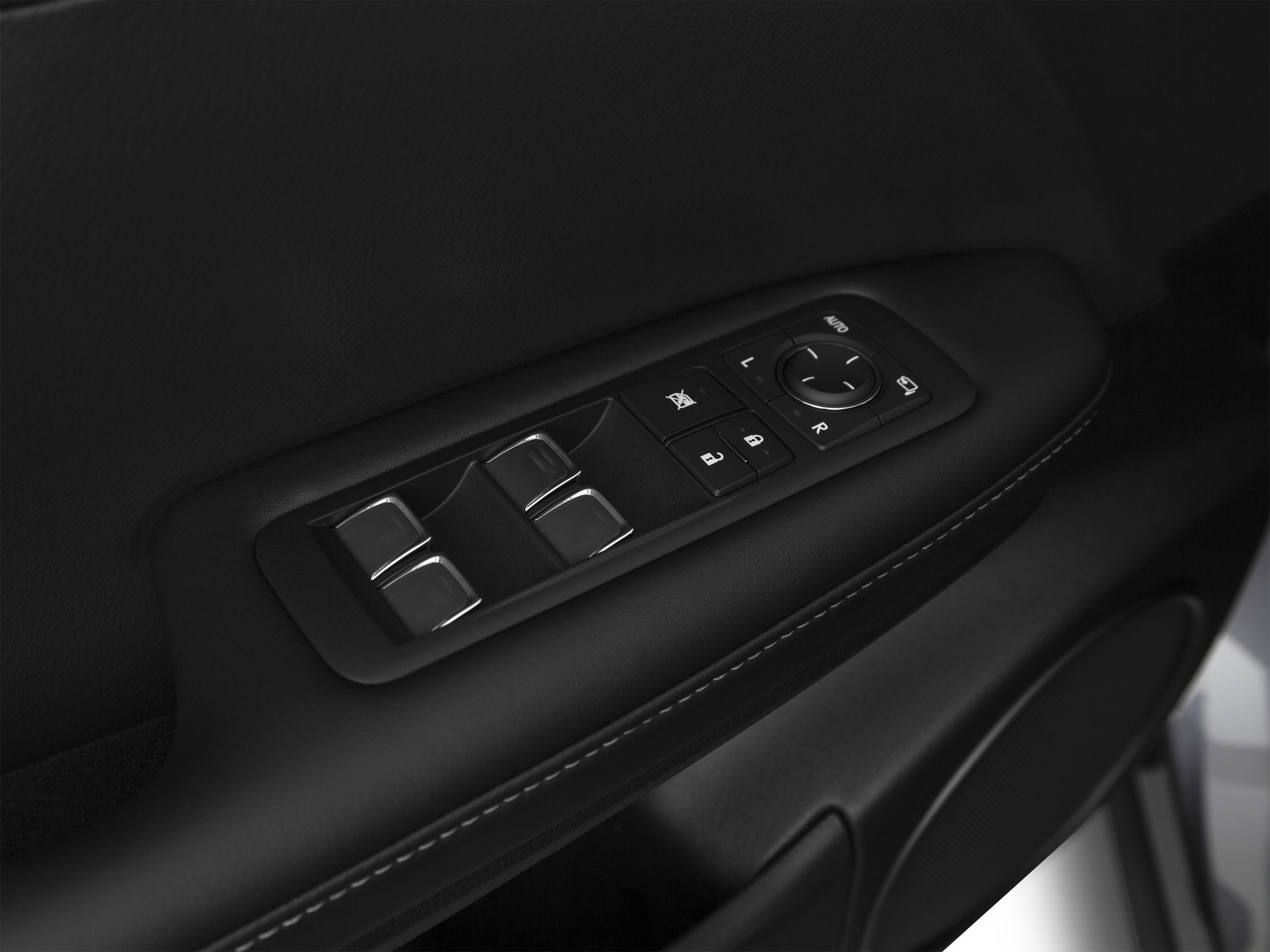 Used 2022 Lexus RX 350L Luxury w/ Accessory Package (Z1) FWD image 13